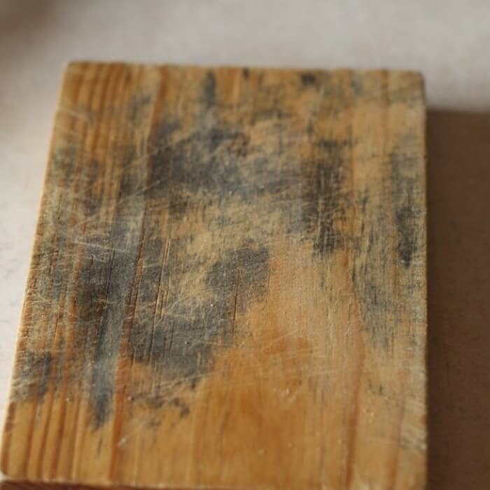 Herkömmliches Schneidebrett aus Holz